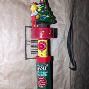 M&M light and sound Christmas tree